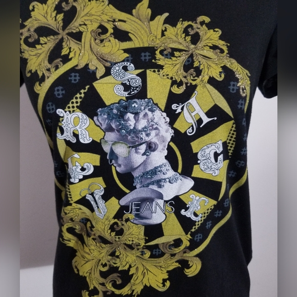 Versace T-Shirt! Size 4! - Picture 2 of 5